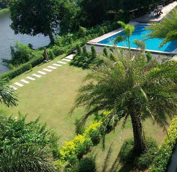 חדר סטנדרט עם מרפסת, Evergreen Resort Chanthaburi