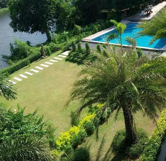 バルコニー付きスタンダードルーム, Evergreen Resort Chanthaburi