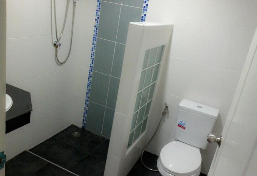 חדר סטנדרט עם מרפסת, Evergreen Resort Chanthaburi