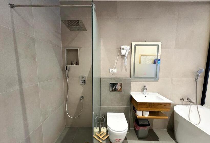 اتاق سوپریور, Era