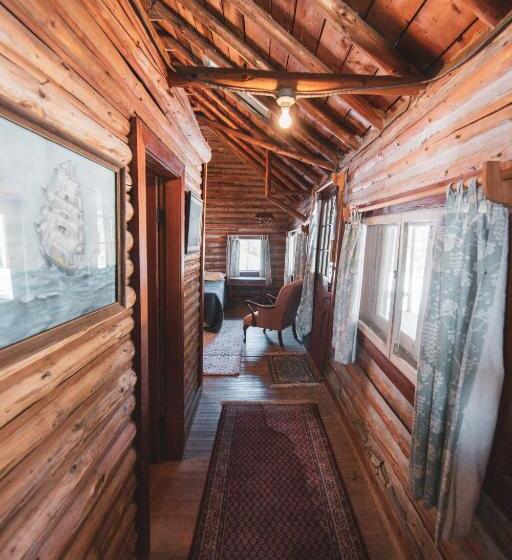 高级套房, Ogontz Rustic Resort