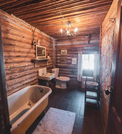 高级套房, Ogontz Rustic Resort