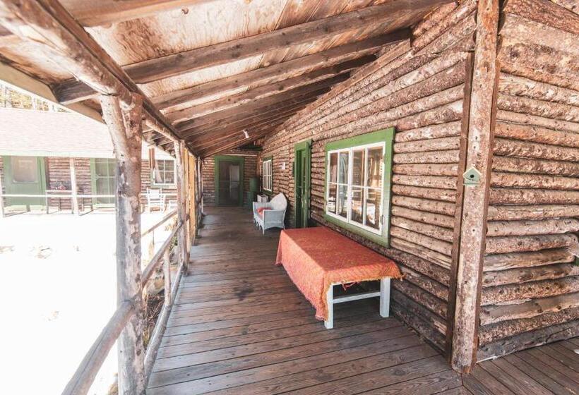 1 Bedroom Apartment Lake View, Ogontz Rustic Resort