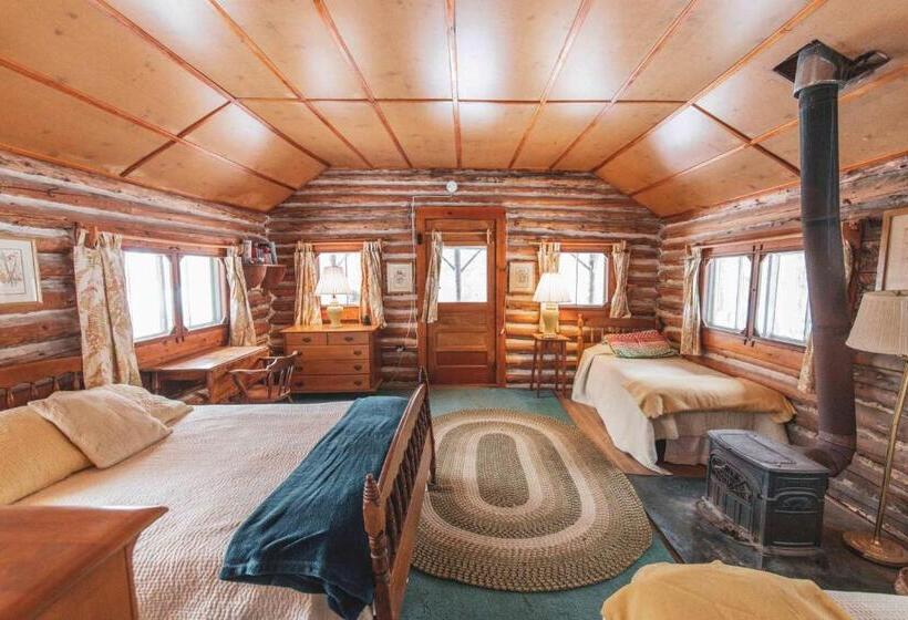 Suite with lake view, Ogontz Rustic Resort