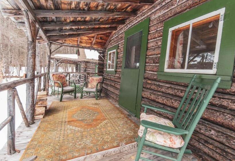 Suite with lake view, Ogontz Rustic Resort