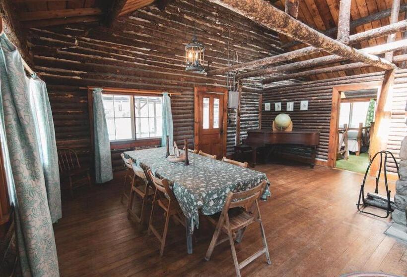 1 Bedroom Apartment Lake View, Ogontz Rustic Resort