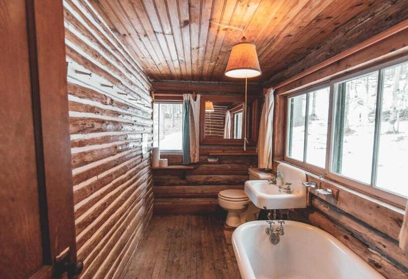 高级套房, Ogontz Rustic Resort