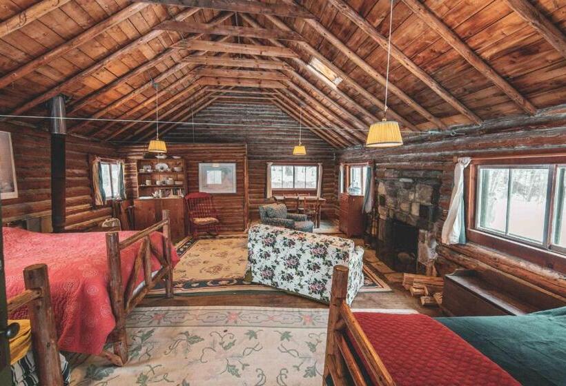 高级套房, Ogontz Rustic Resort