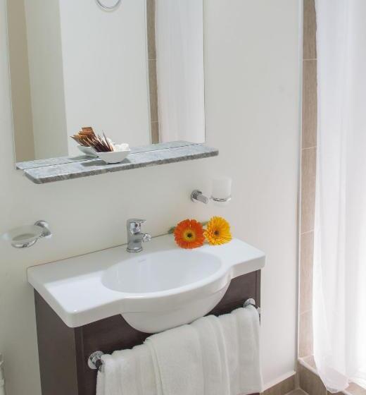 חדר סטנדרט לשלושה, Toscano