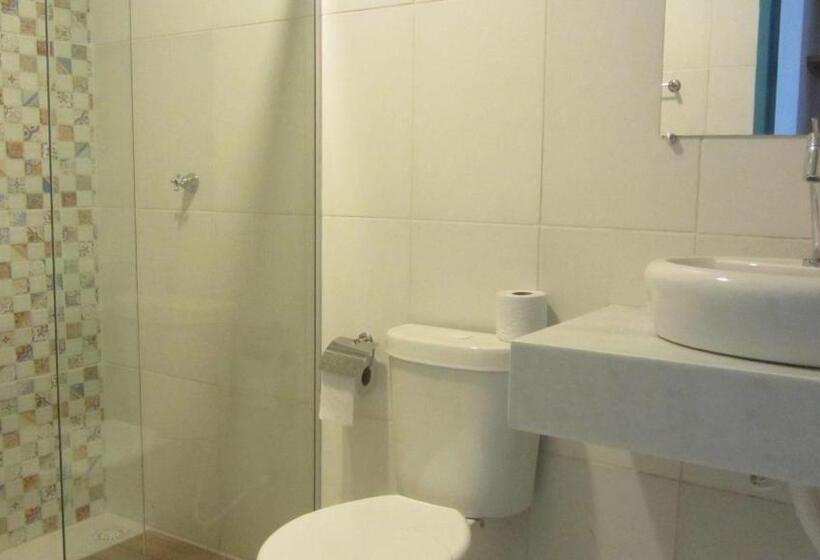 חדר סטנדרט, A Casa Do Vizinho