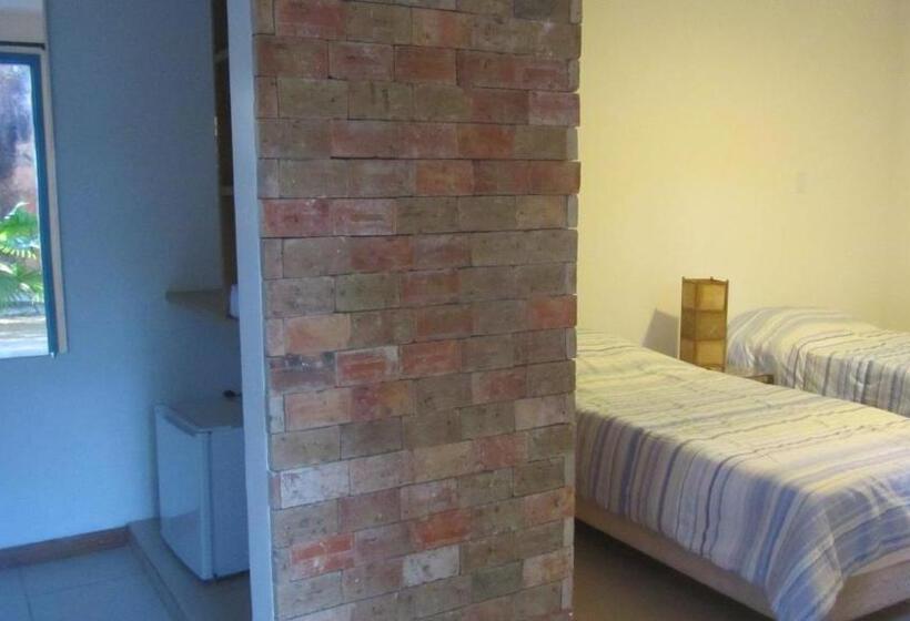 חדר סטנדרט, A Casa Do Vizinho