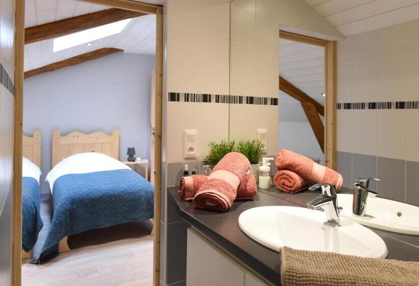 غرفة قياسية, Auberge Du Couvige