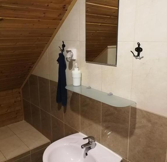 Номер Стандарт Трехместный, Manoka Guest House