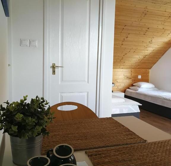 スタンダードトリプルルーム, Manoka Guest House