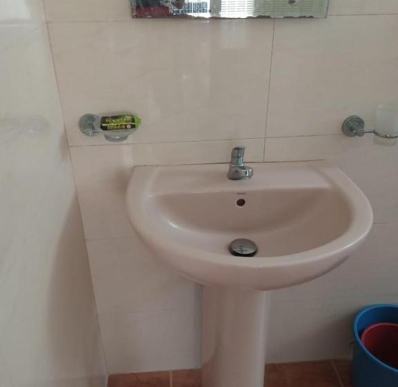 标准间, Sujith Guesthouse