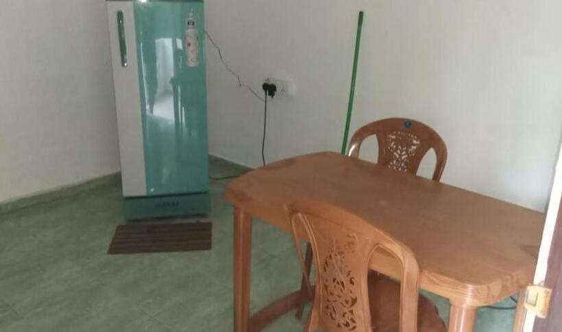 带阳台的豪华间, Sujith Guesthouse