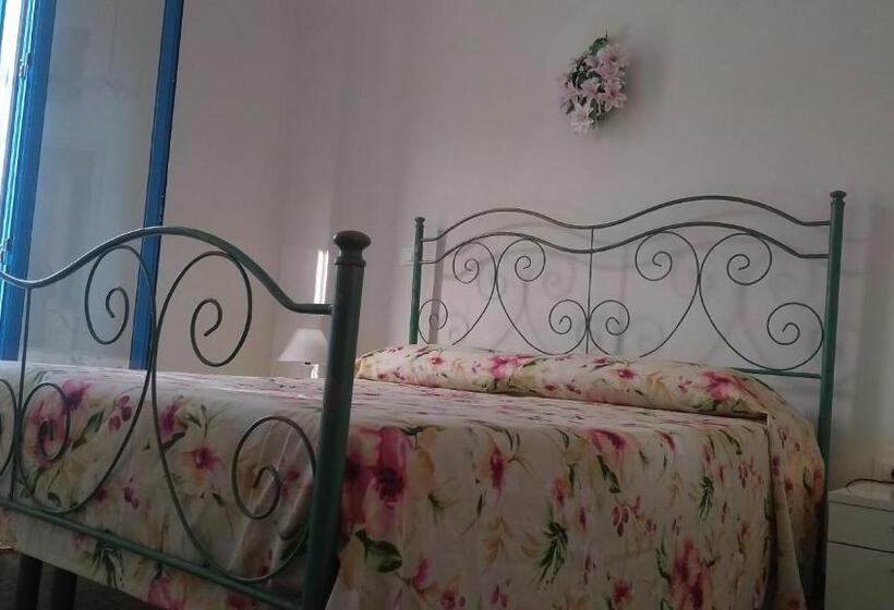 اتاق لوکس خانوادگی, The Twins Rooms In Marettimo 1