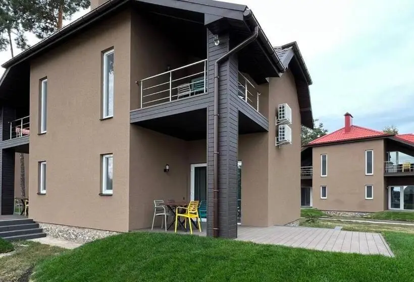 Superior Neljän Hengen Huone, Glіbіvka Family Park