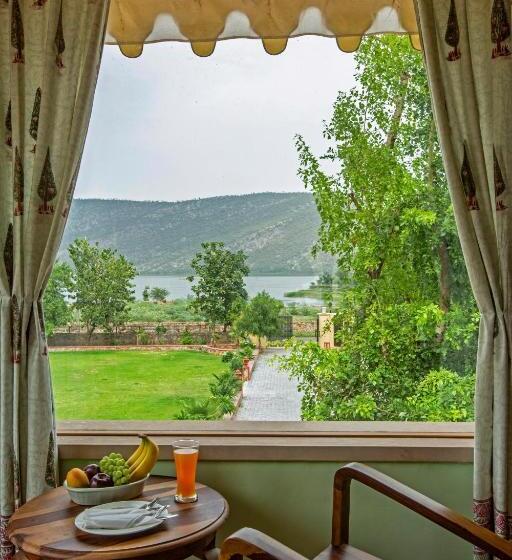 جناح مطل على البحيرة, Ratan Villas Sariska