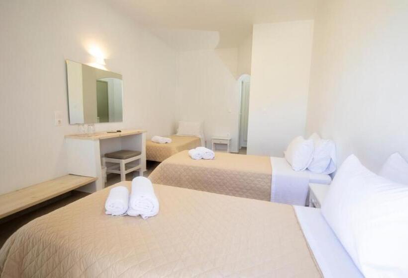 חדר סטנדרט לשלושה, Galini Sifnos