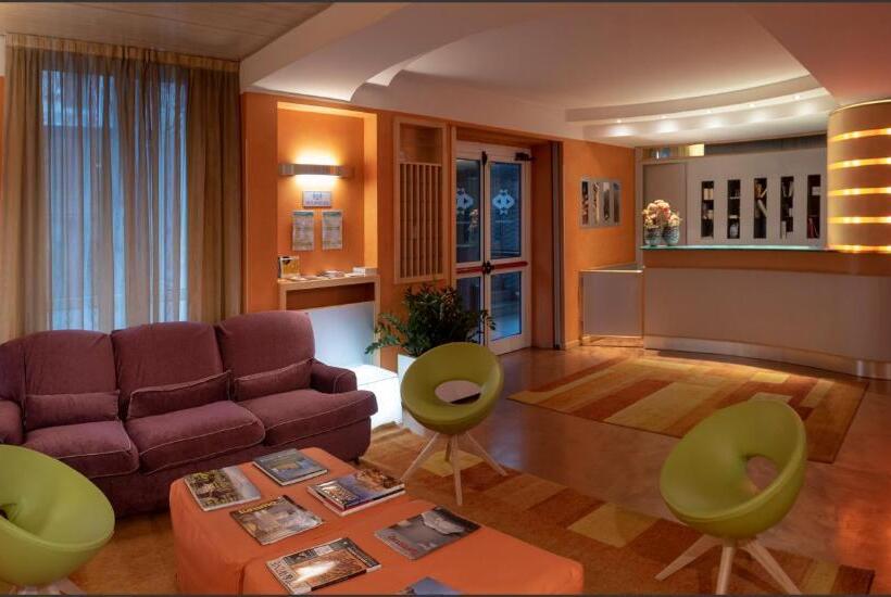 سوییت جونیور, Albaresidence Masera26