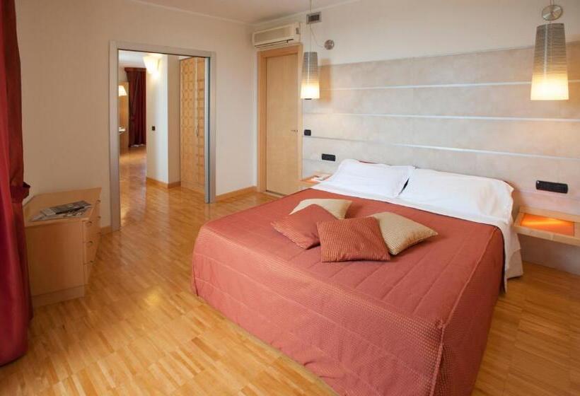 סוויטה, Albaresidence Masera26