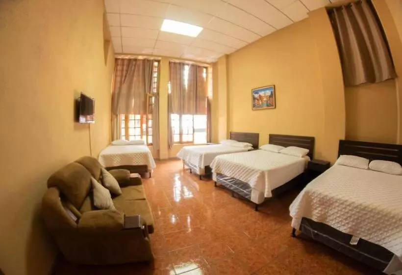 اتاق استاندارد چهار تخته, Euro Hostal