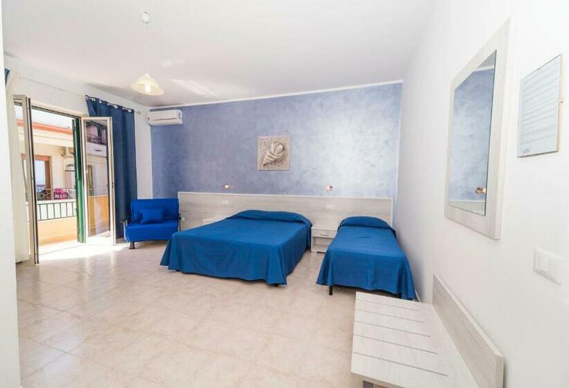 Номер Стандарт Трехместный, B&b Casa Alessio