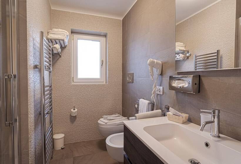 Háromágyas Deluxe Szoba, La Terrazza Sulla Rupe