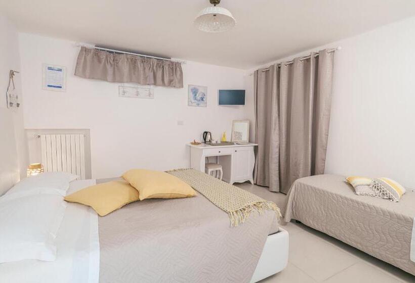 Háromágyas Deluxe Szoba, La Terrazza Sulla Rupe