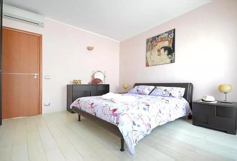 سوییت سوپریور با چشم‌انداز دریا, Mar Dei Poeti   Luxury Suites