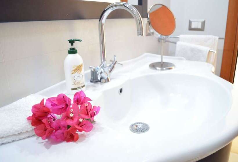جناح سوبيريور مطل علي البحر, Mar Dei Poeti   Luxury Suites