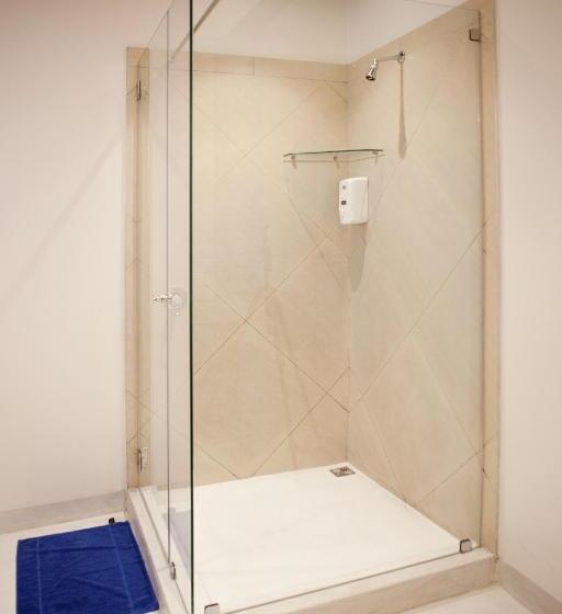 غرفة قياسية سرير كينج, Plett Beachfront Accommodation