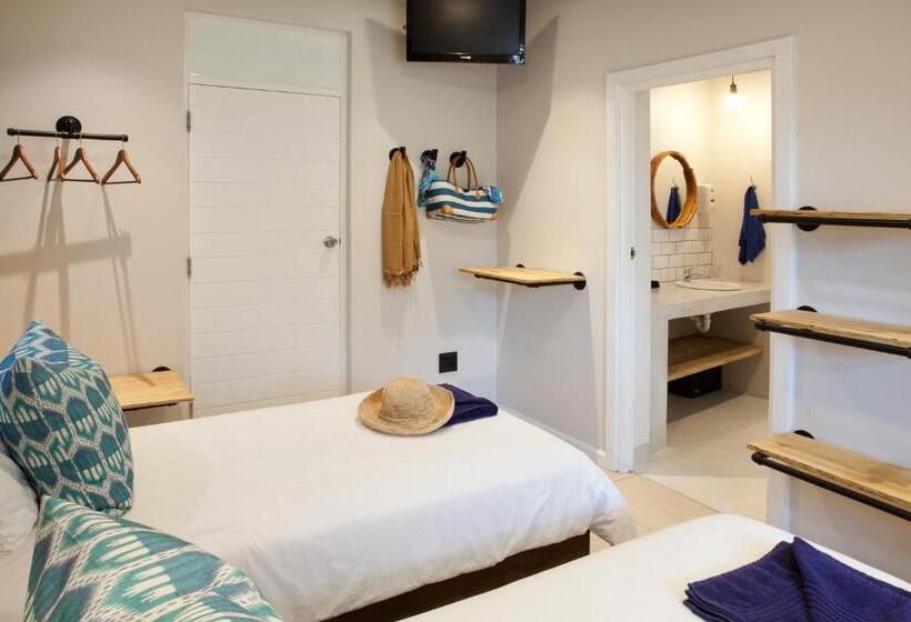 غرفة قياسية سرير كينج, Plett Beachfront Accommodation