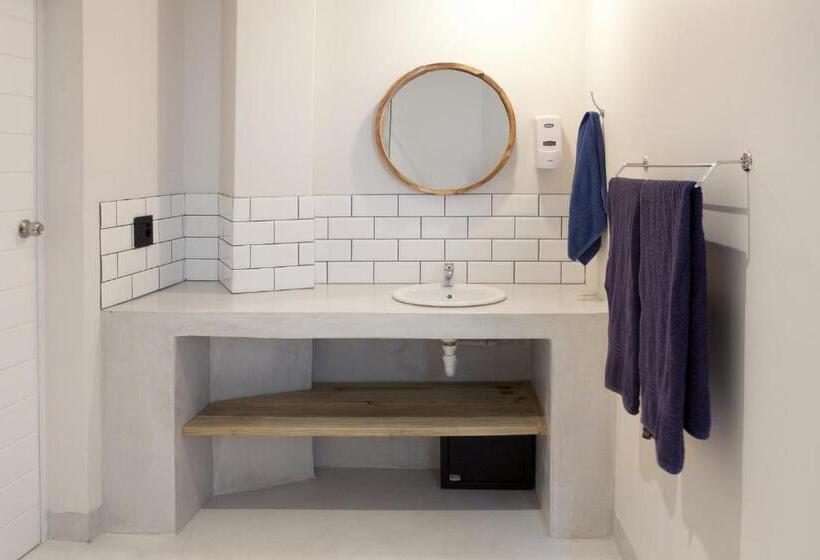 غرفة قياسية سرير كينج, Plett Beachfront Accommodation