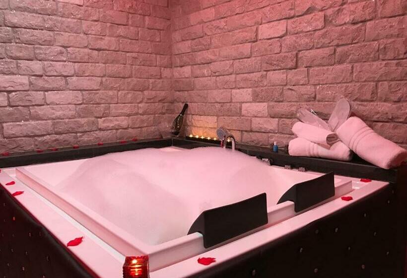 스위트 킹사이즈 침대, Joy