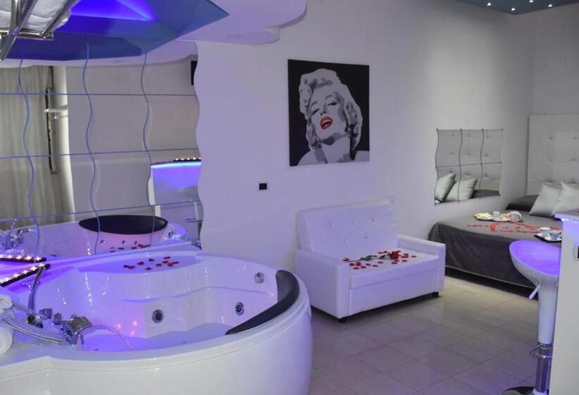 스위트 킹사이즈 침대, Joy