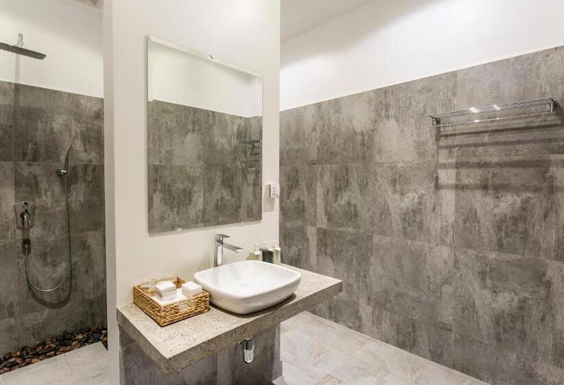 جناح ديلوكس, Boutique Kampot