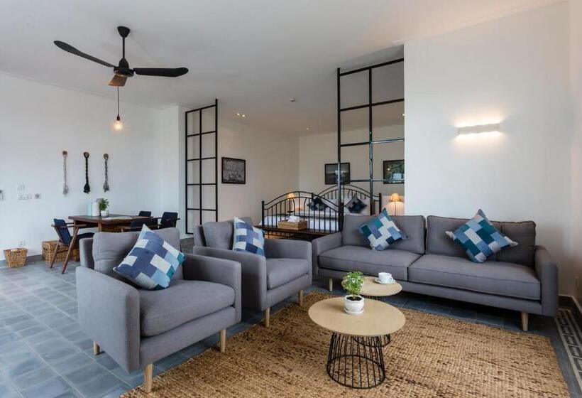 جناح ديلوكس, Boutique Kampot