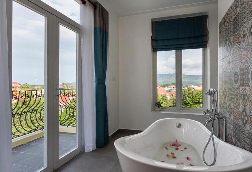 جناح, Boutique Kampot