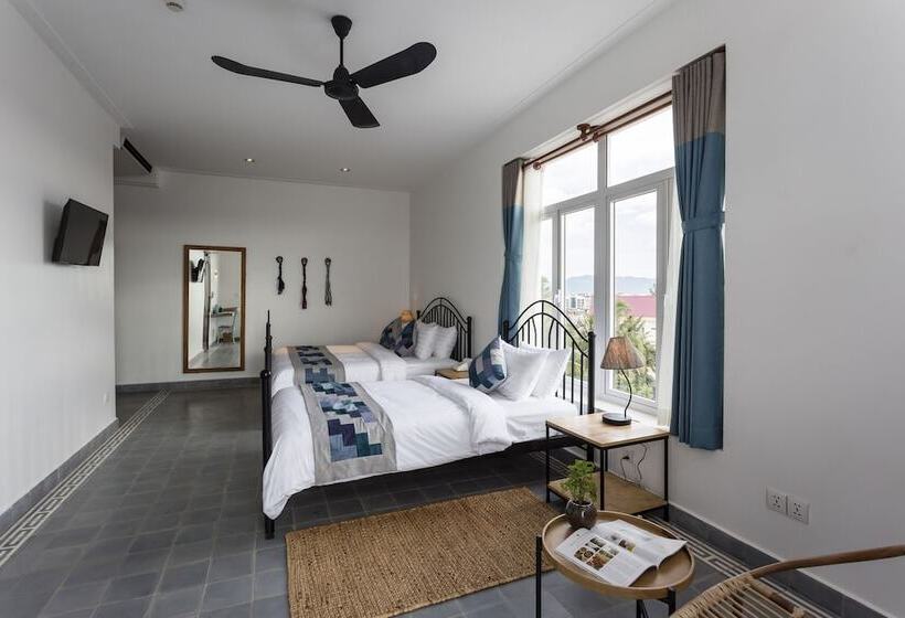 غرفة ديلوكس ثلاثية, Boutique Kampot