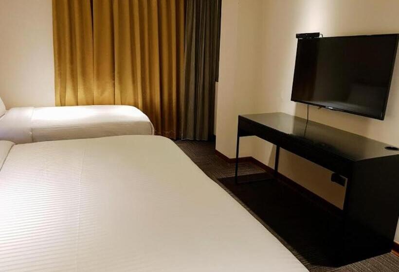 اتاق لوکس سه تخته, Macchi Hotel Taipei