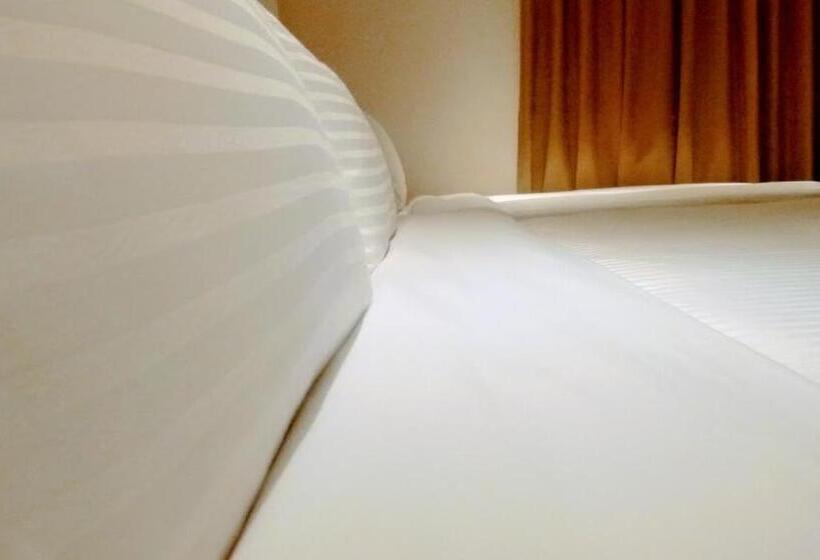 اتاق لوکس سه تخته, Macchi Hotel Taipei