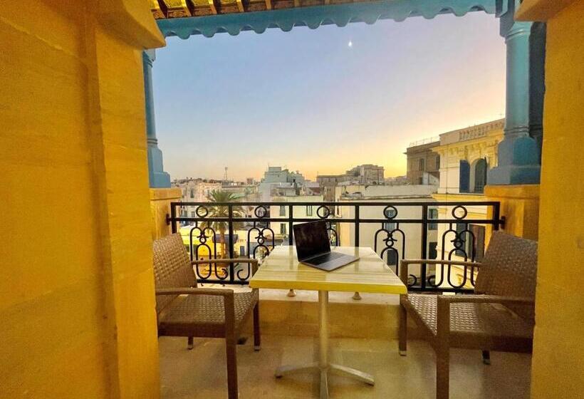 اتاق استاندارد یک نفره, Royal Victoria   Ex British Embassy