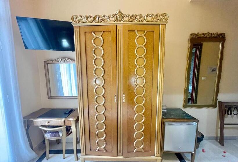 اتاق استاندارد یک نفره, Royal Victoria   Ex British Embassy