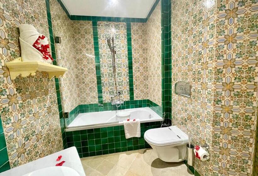 اتاق استاندارد, Royal Victoria   Ex British Embassy