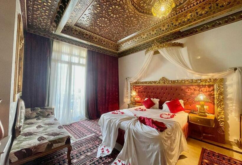 مجموعه ویستا شهر, Royal Victoria   Ex British Embassy