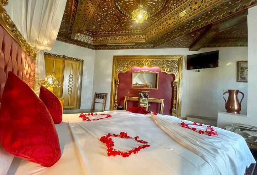 مجموعه ویستا شهر, Royal Victoria   Ex British Embassy