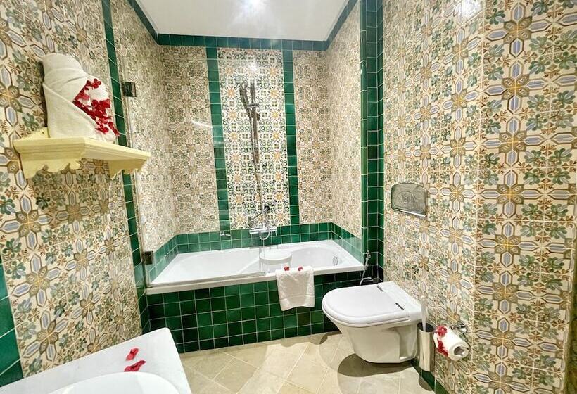 اتاق استاندارد, Royal Victoria   Ex British Embassy