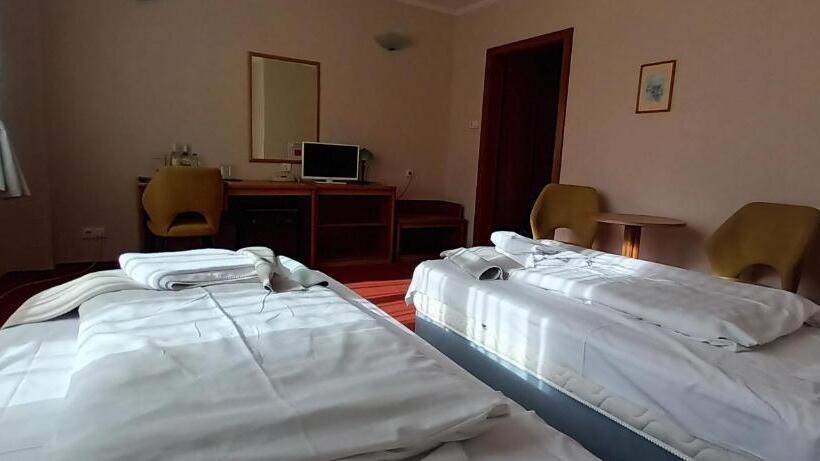 Номер Стандарт, Unicornis